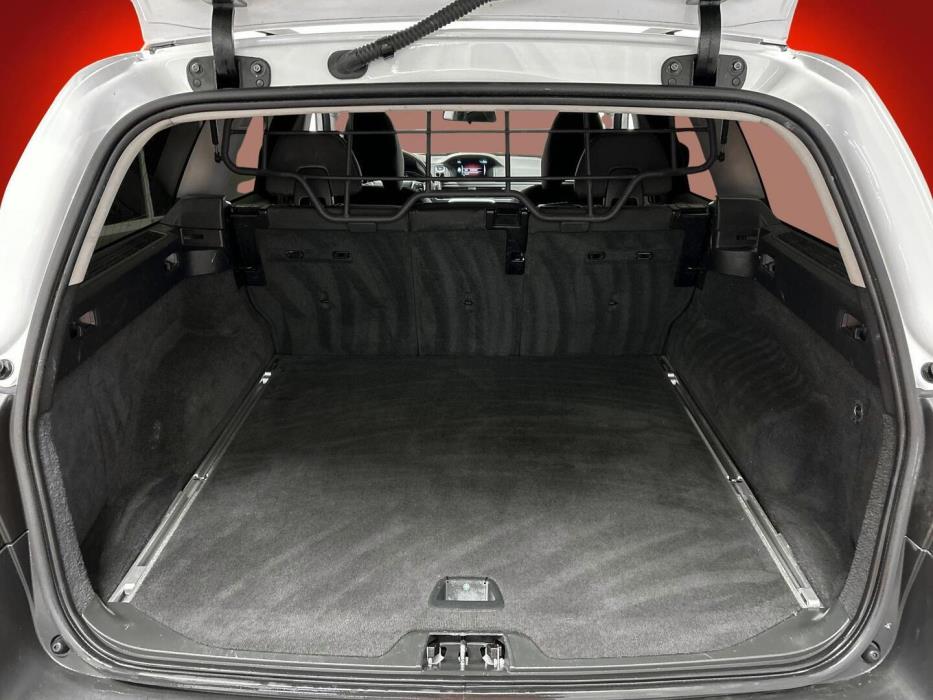 VOLVO XC70 2015