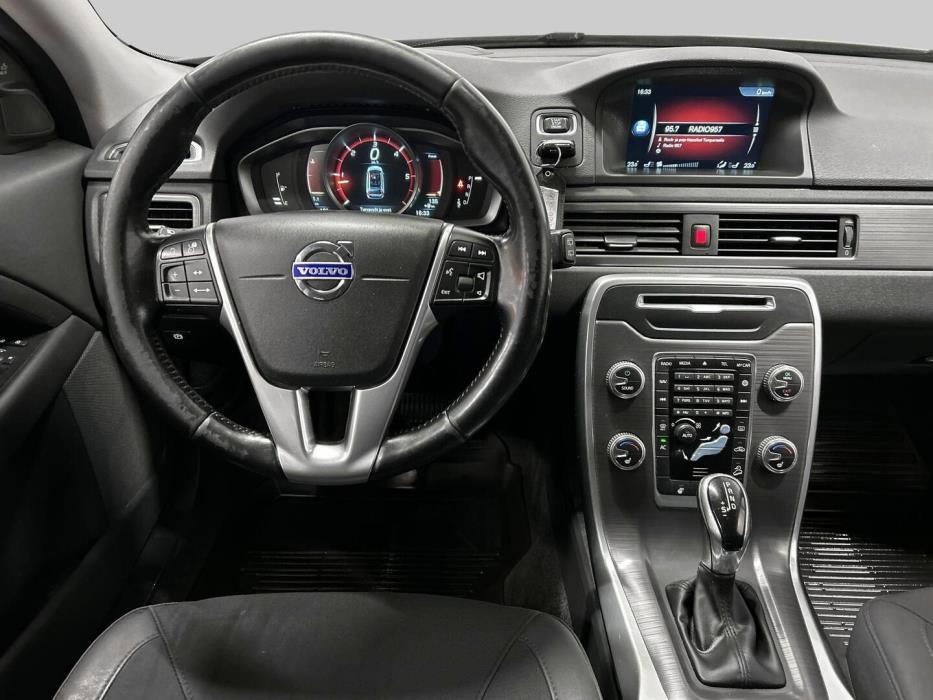 VOLVO XC70 2015