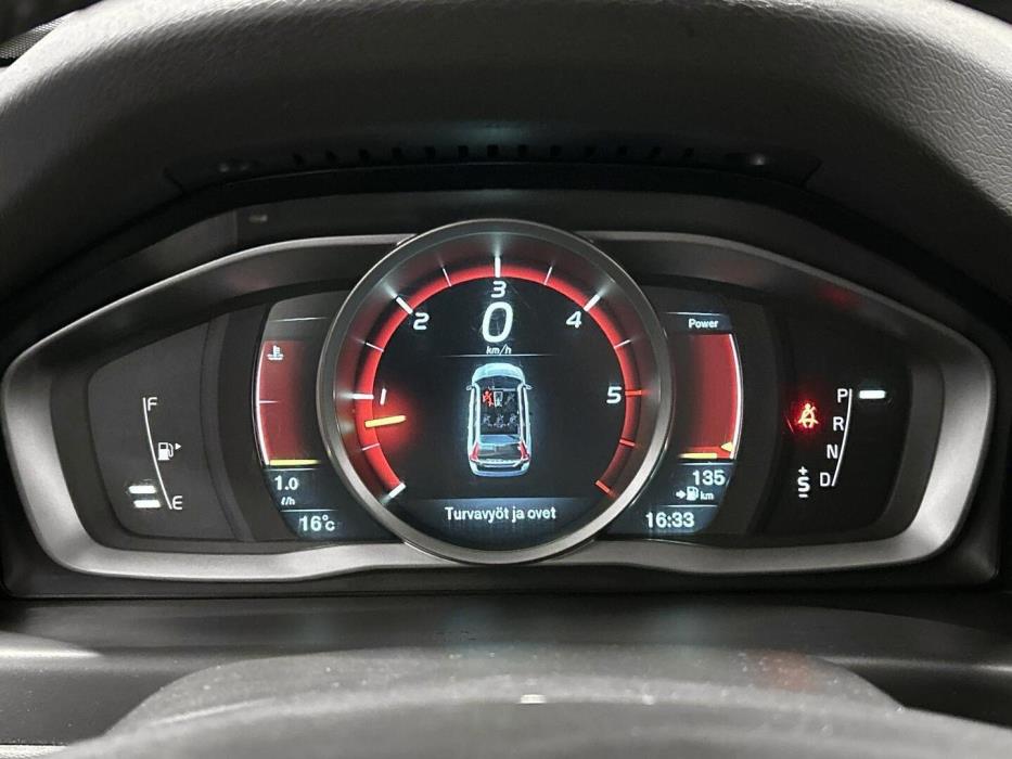 VOLVO XC70 2015