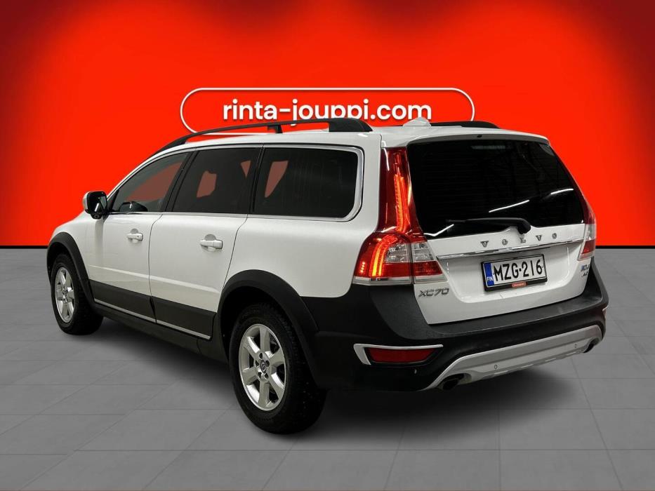 VOLVO XC70 2015