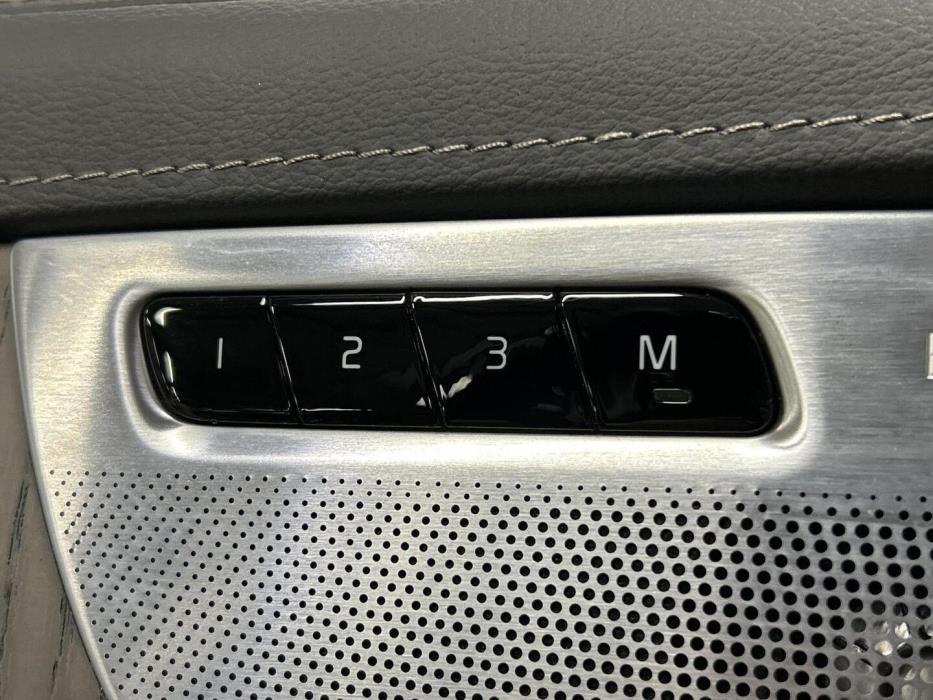 VOLVO XC90 2021