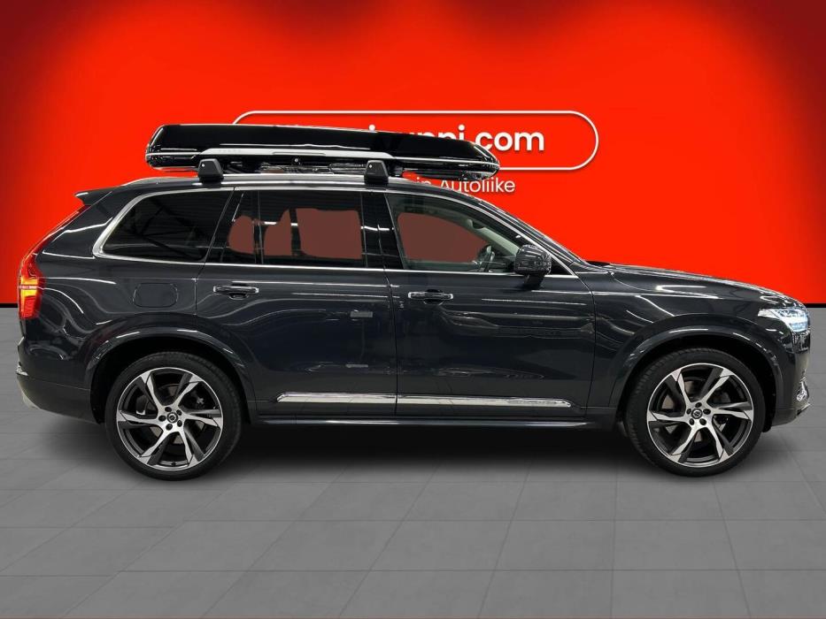 VOLVO XC90 2021