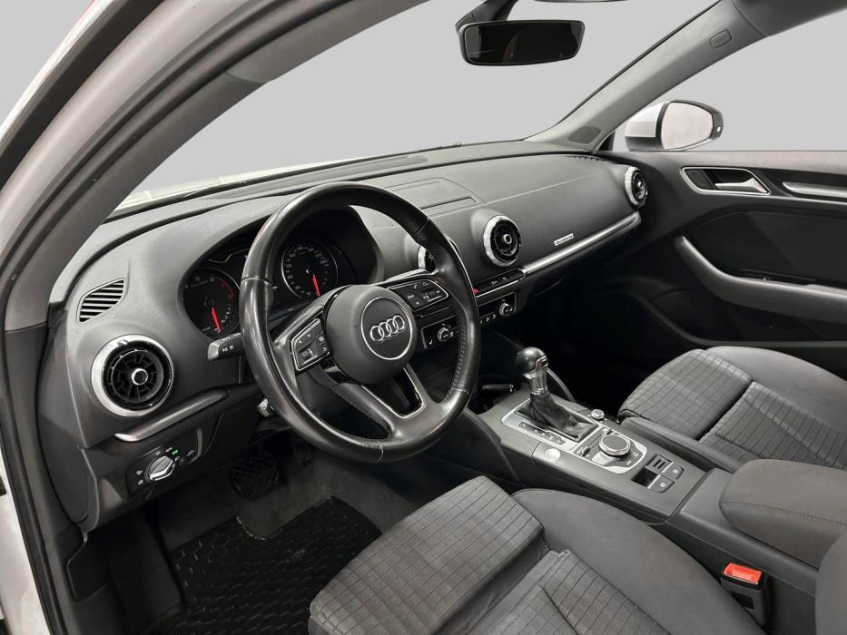 AUDI A3 2017