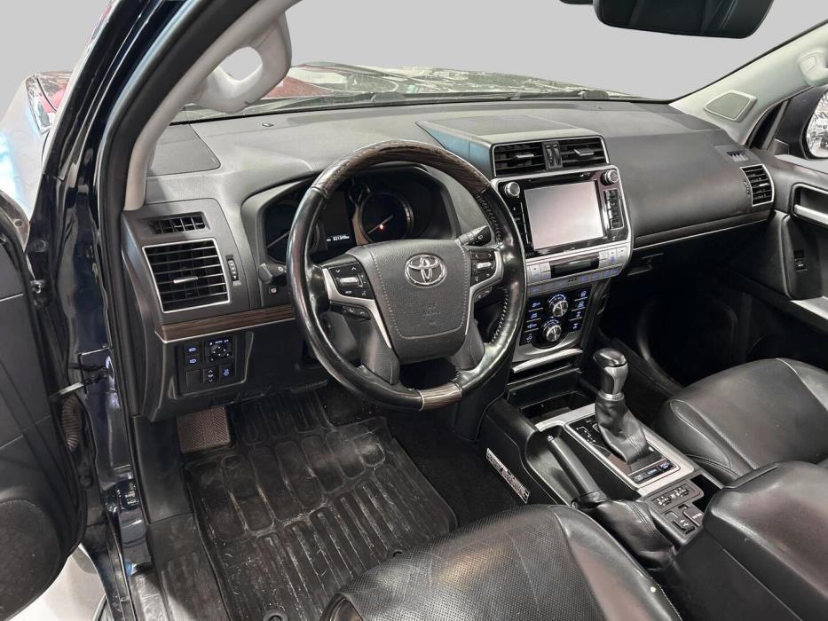 TOYOTA Land Cruiser 2019
