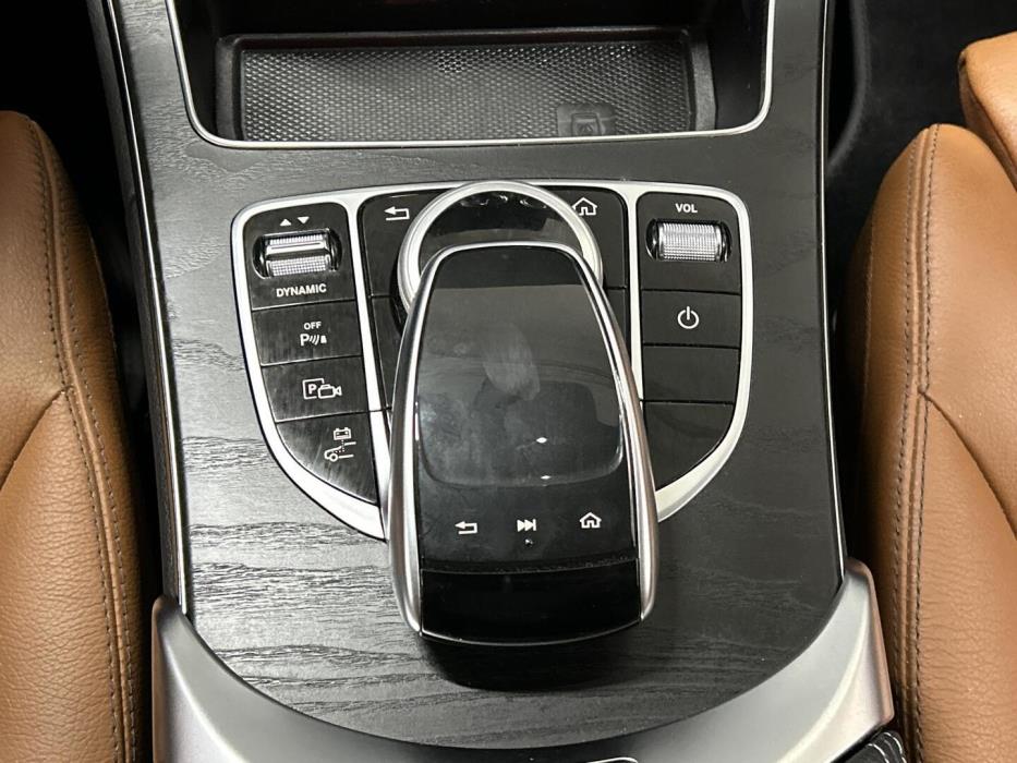 MERCEDES-BENZ C 2020