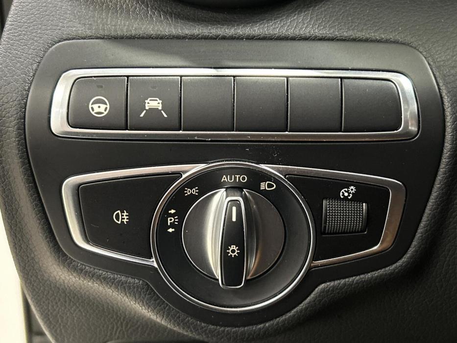 MERCEDES-BENZ C 2020