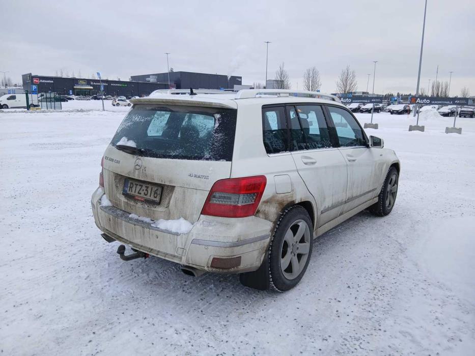 MERCEDES-BENZ GLK 2011