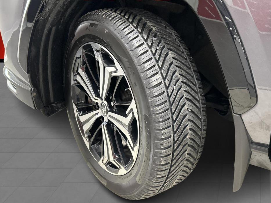 TOYOTA RAV4 PLUG-IN 2023