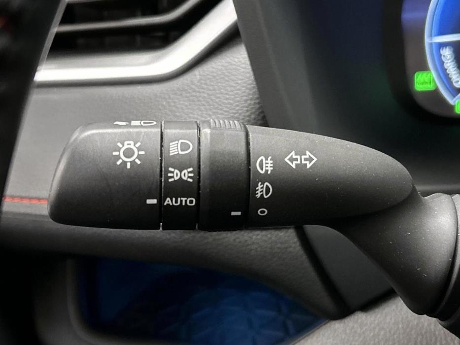 TOYOTA RAV4 PLUG-IN 2023