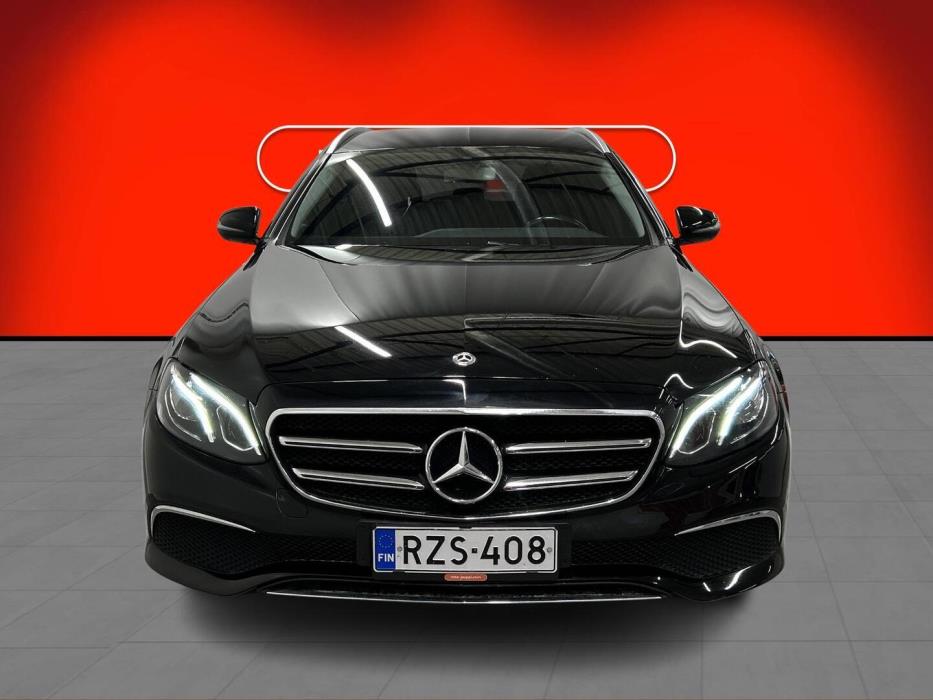 MERCEDES-BENZ E 2020