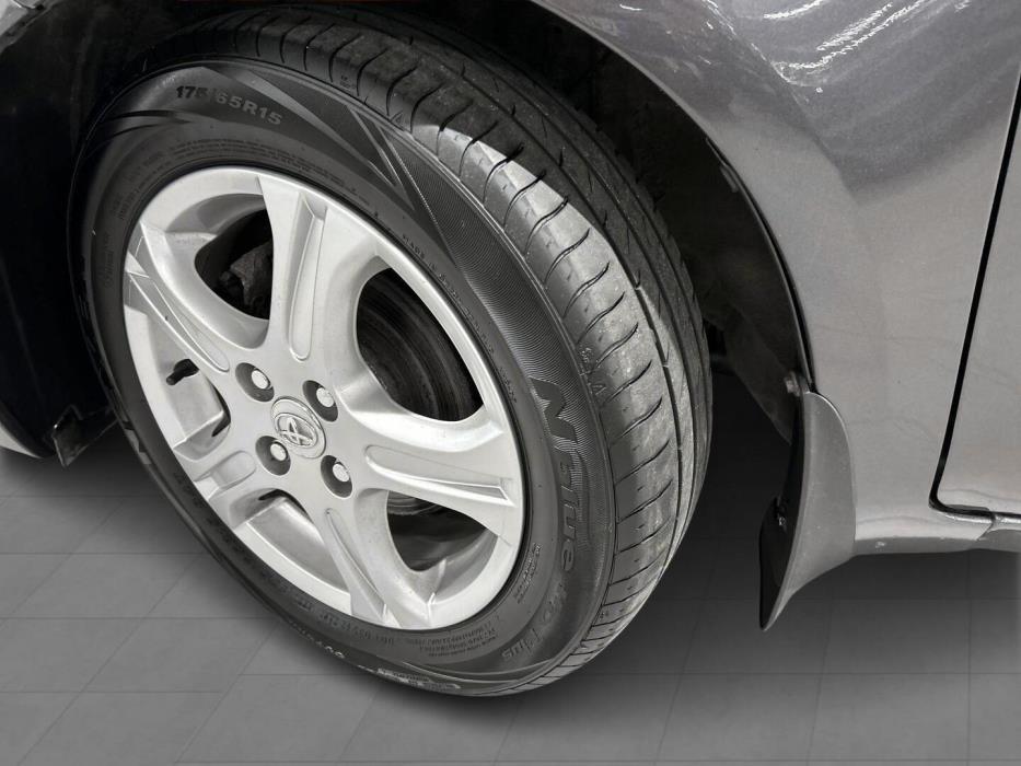 TOYOTA Yaris 2010