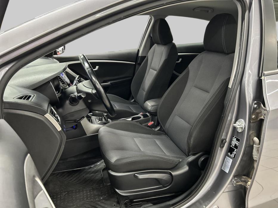HYUNDAI i30 5d 2014