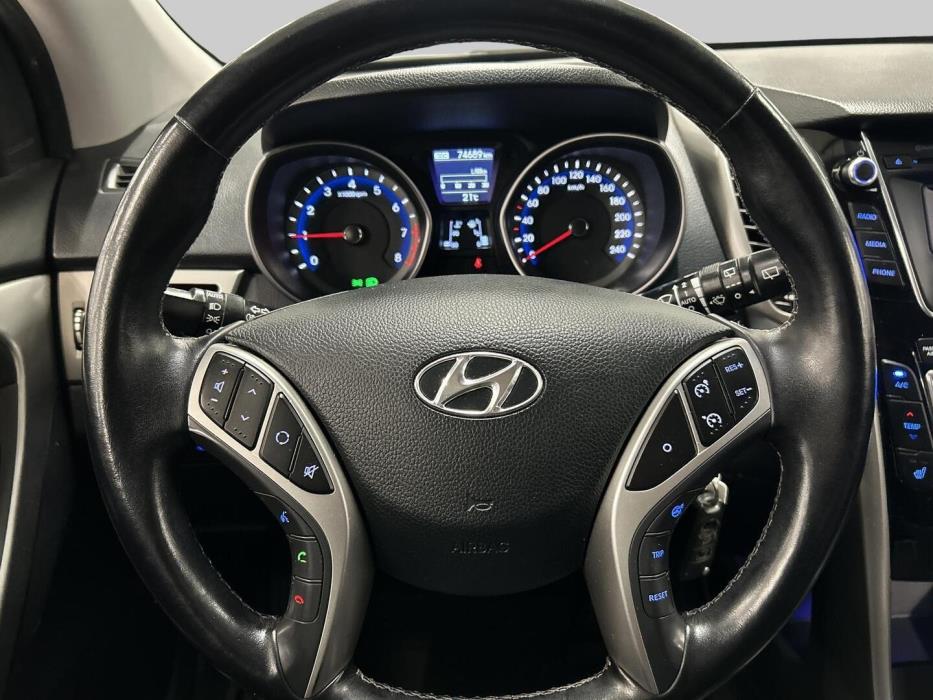 HYUNDAI i30 5d 2014
