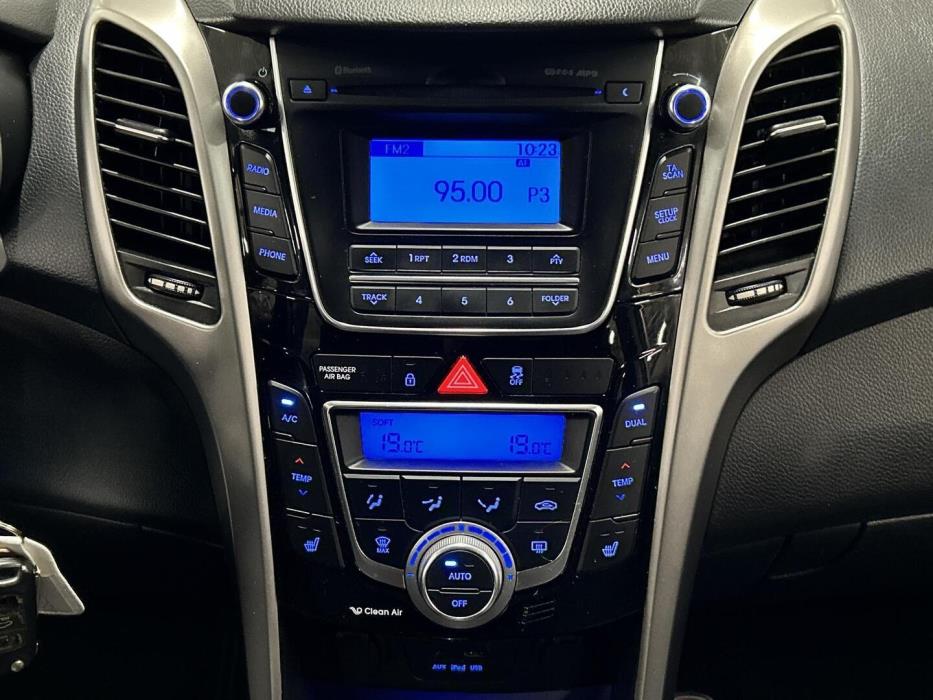 HYUNDAI i30 5d 2014