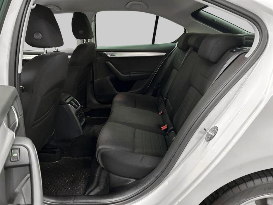 SKODA Octavia 2016