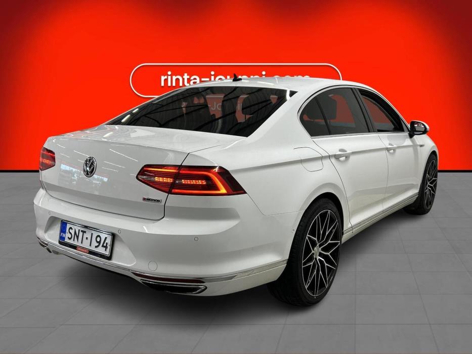 VOLKSWAGEN Passat 2016