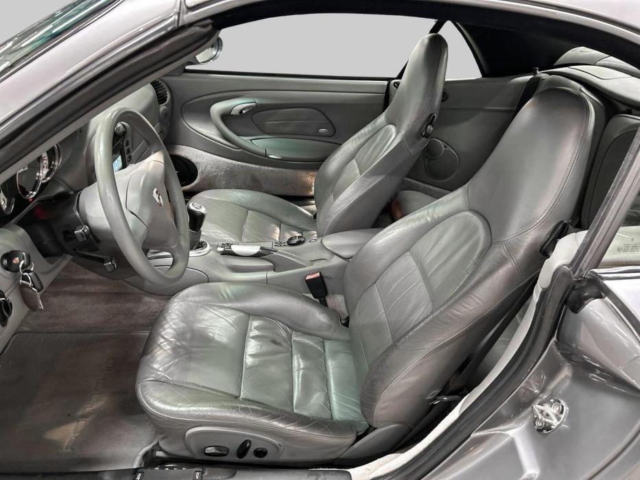 PORSCHE 911 2002