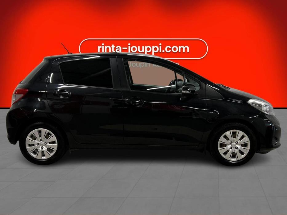 TOYOTA Yaris 2012