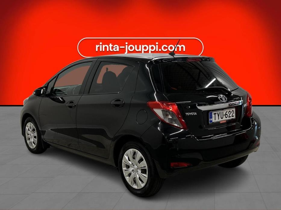 TOYOTA Yaris 2012