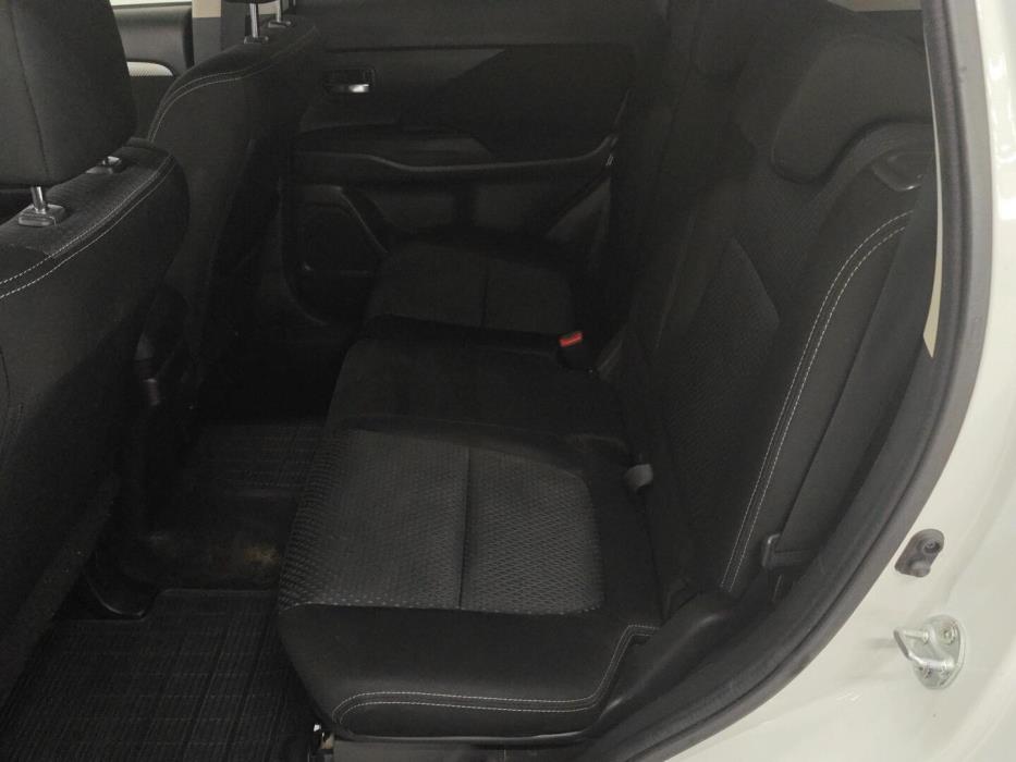 MITSUBISHI Outlander 2015