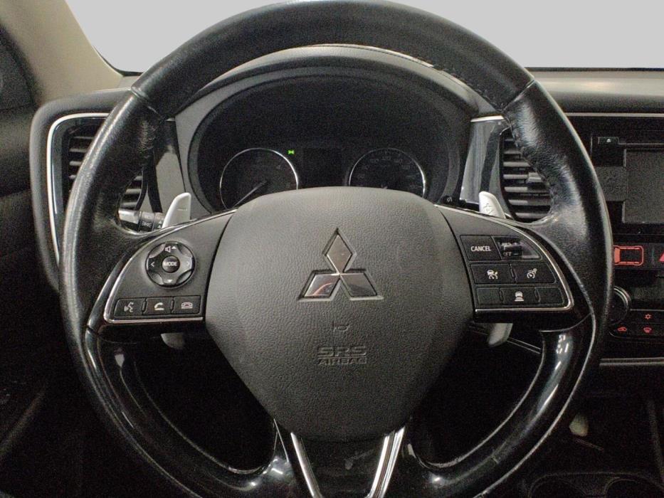 MITSUBISHI Outlander 2015