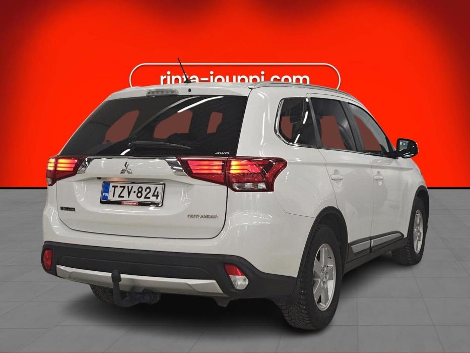 MITSUBISHI Outlander 2015