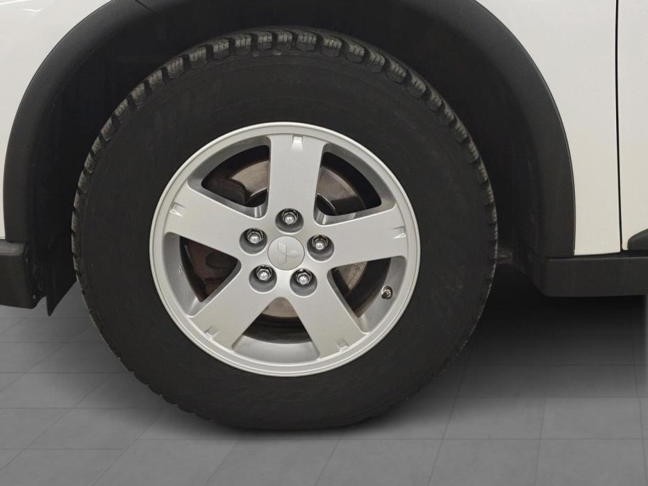 MITSUBISHI Outlander 2015