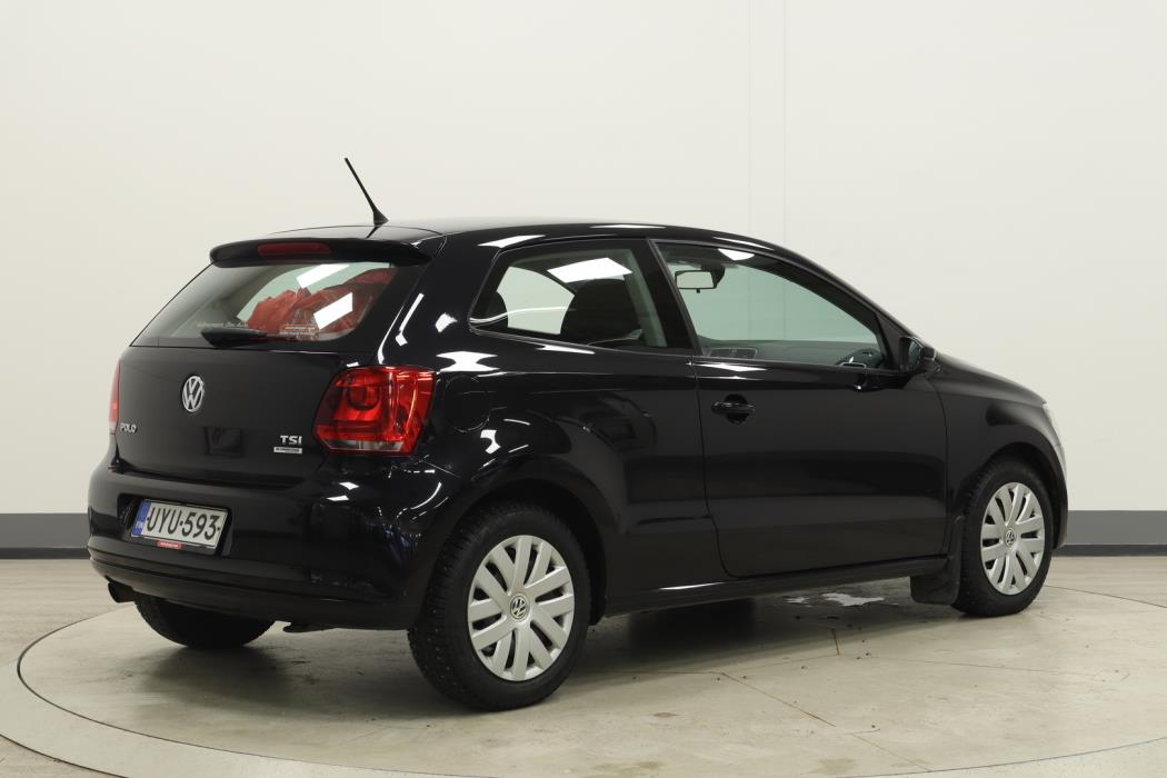 VOLKSWAGEN Polo 2014