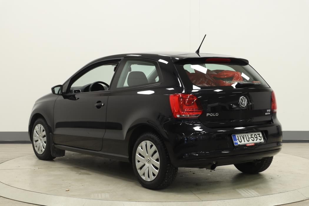 VOLKSWAGEN Polo 2014