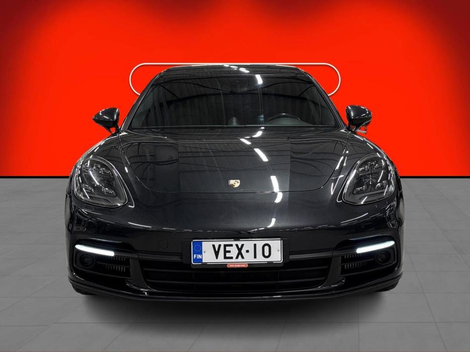 PORSCHE Panamera 2019