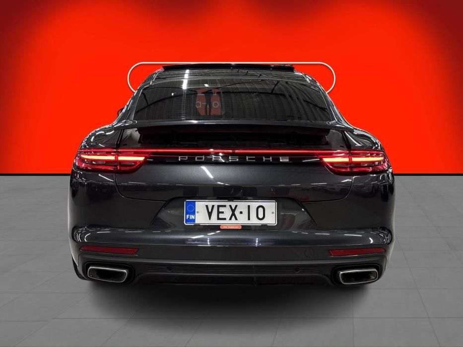 PORSCHE Panamera 2019