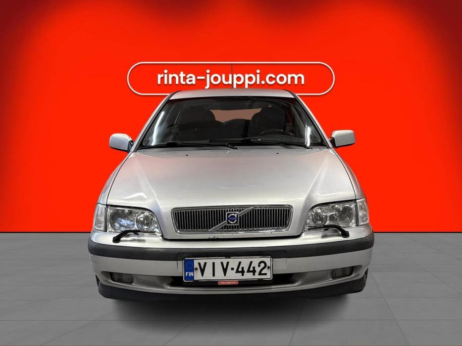 VOLVO V40 1999