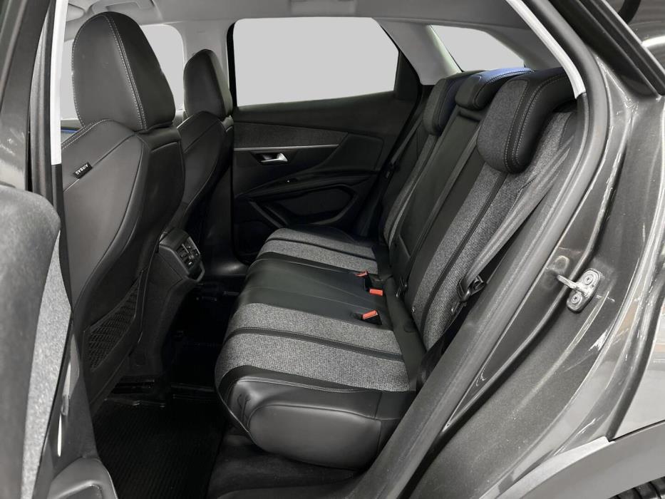 PEUGEOT 3008 2018