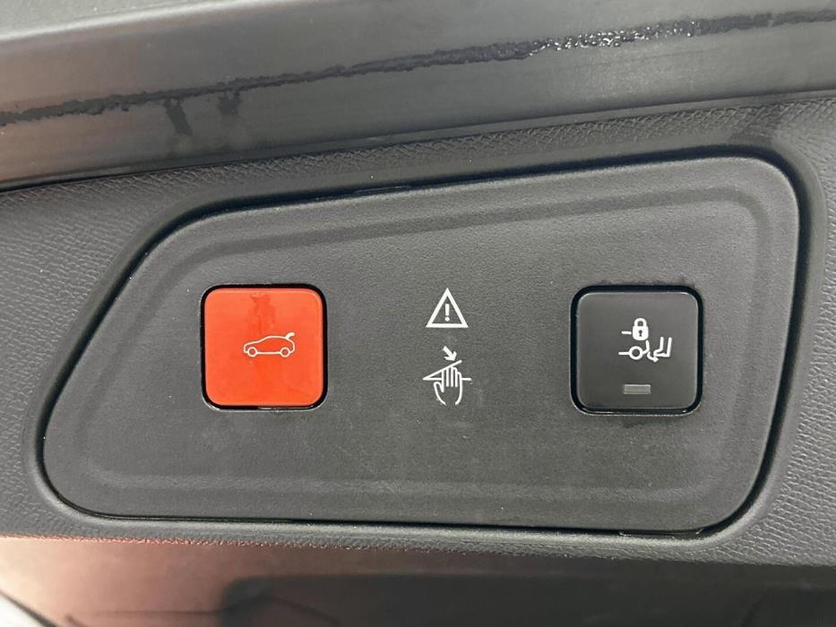 PEUGEOT 3008 2018