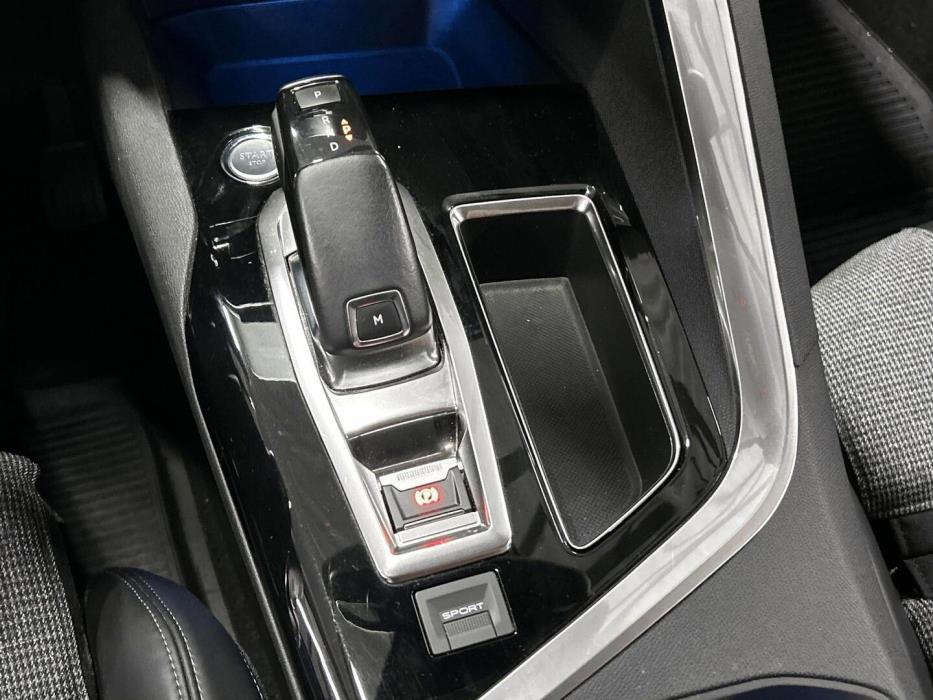 PEUGEOT 3008 2018
