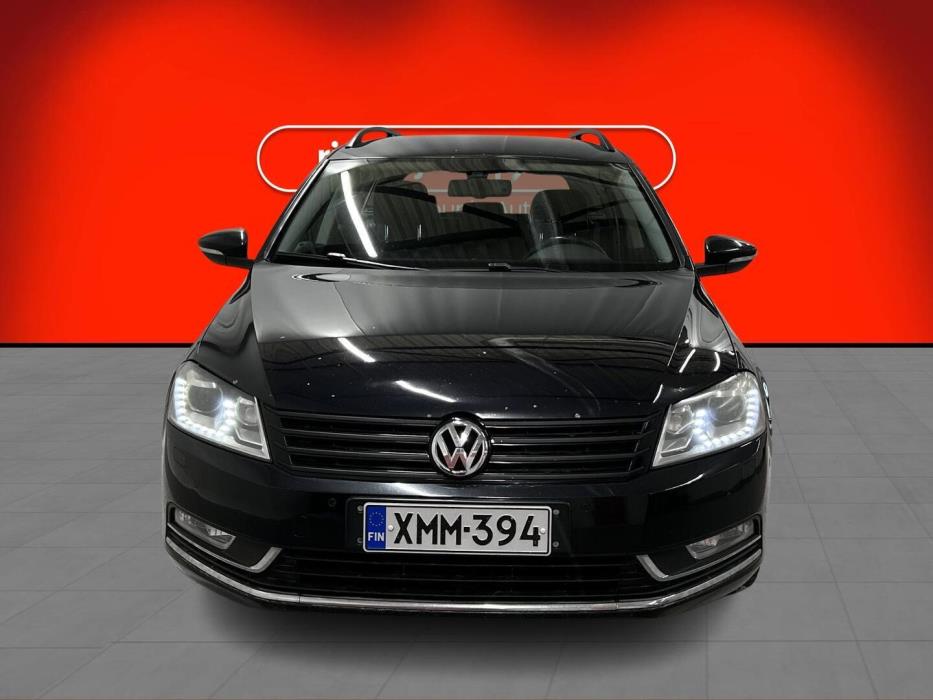 VOLKSWAGEN Passat 2012