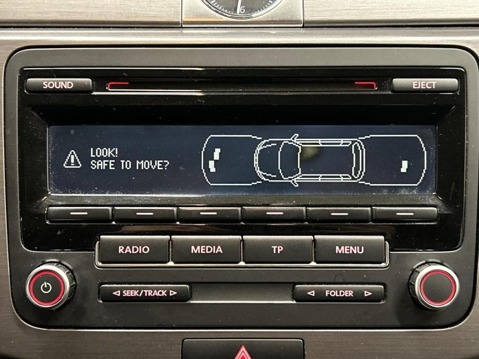 VOLKSWAGEN Passat 2012