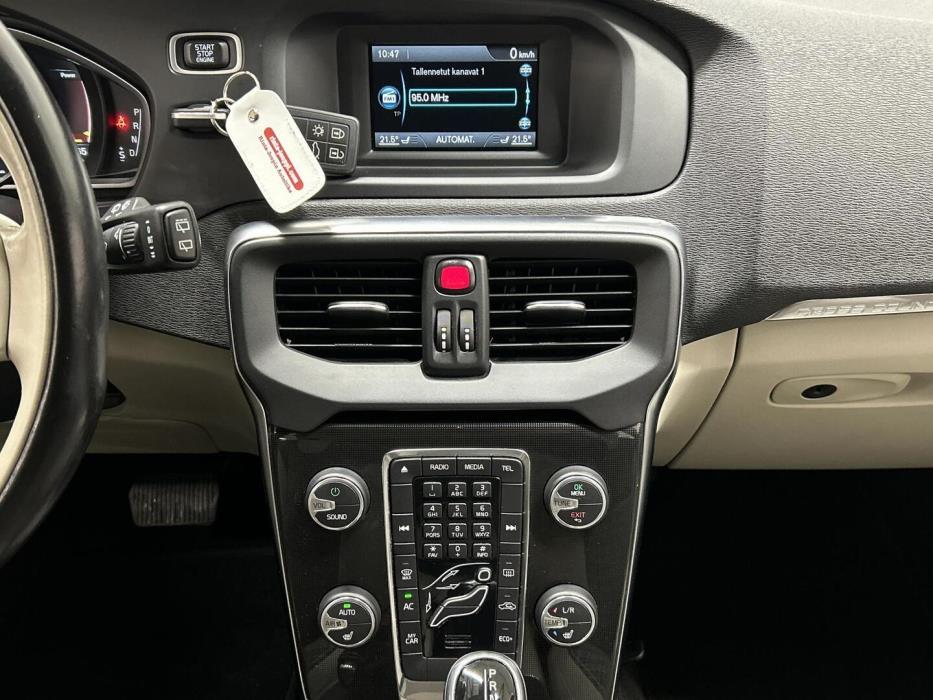 VOLVO V40 Cross Country 2017