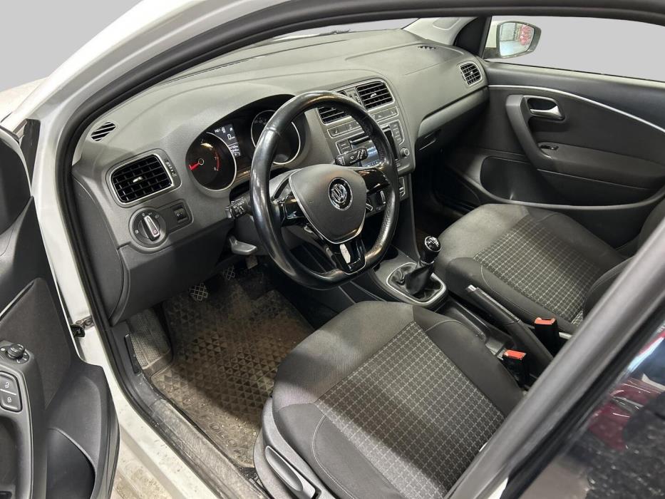 VOLKSWAGEN Polo 2017