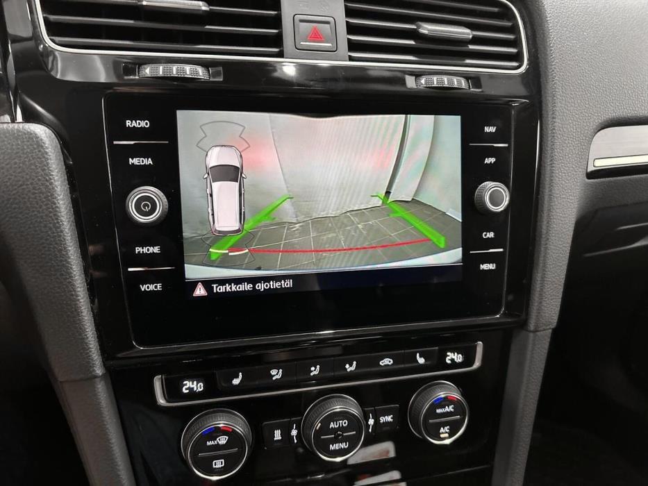 VOLKSWAGEN Golf 2018