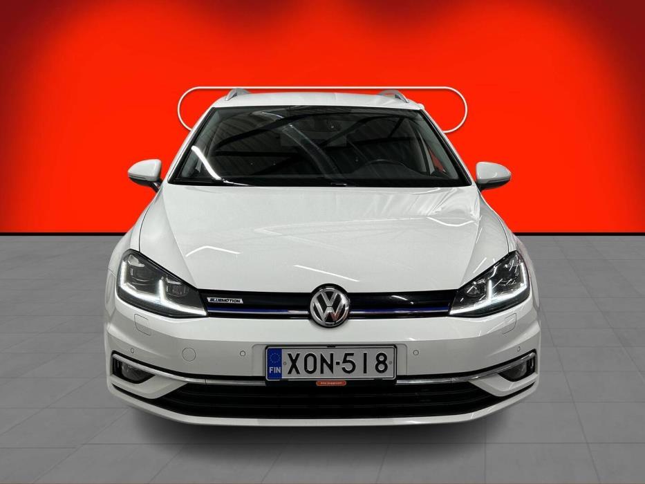 VOLKSWAGEN Golf 2018