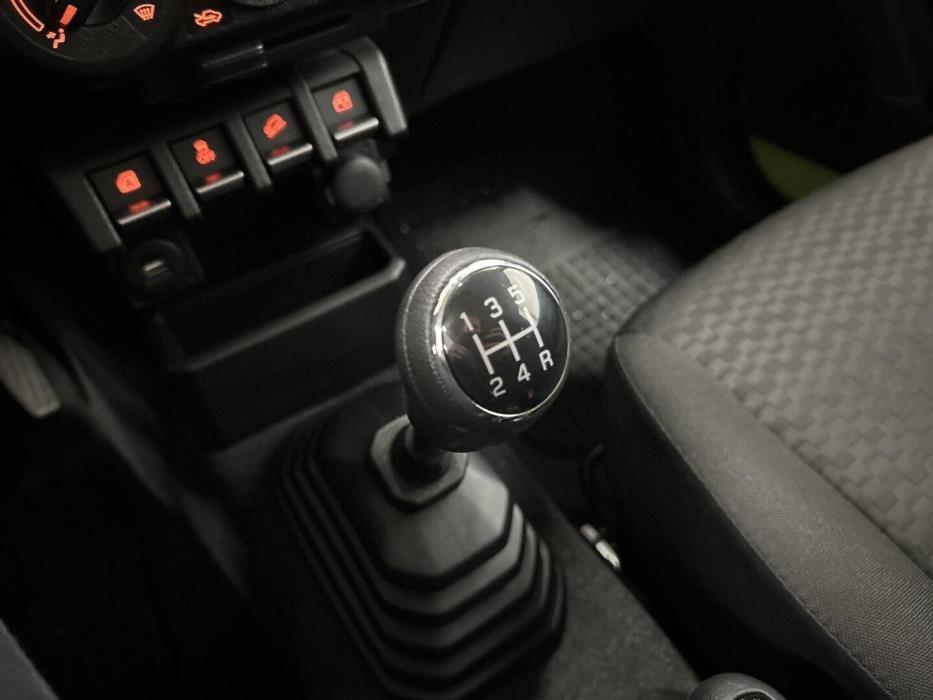 SUZUKI Jimny 2023