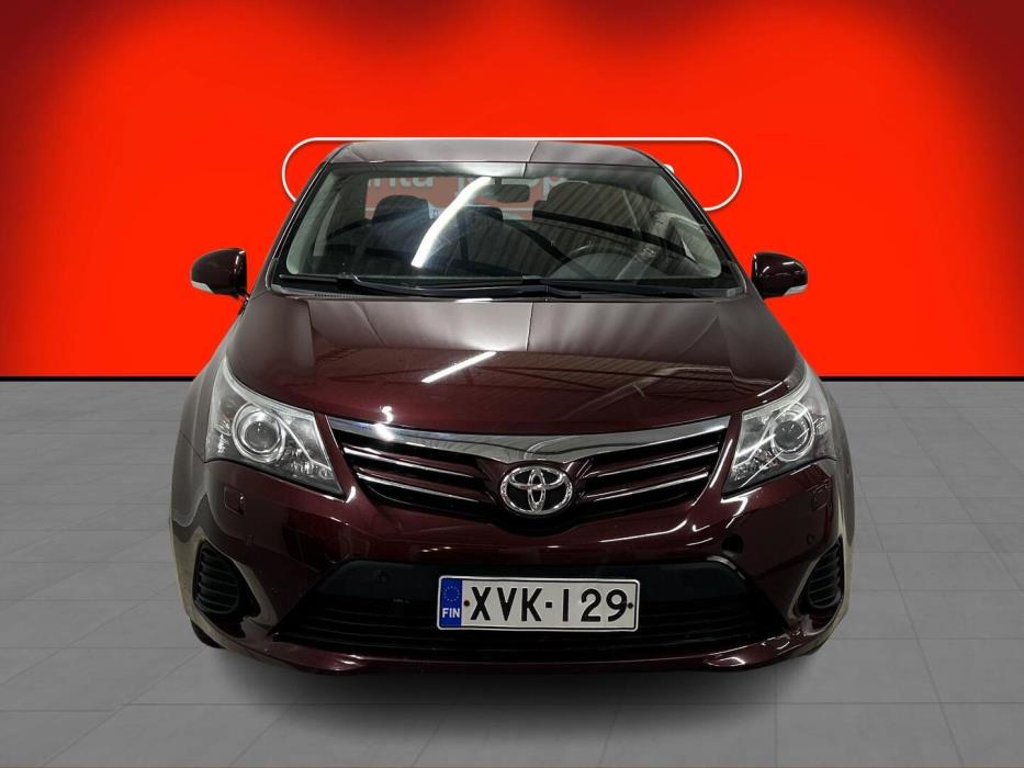 TOYOTA Avensis 2013
