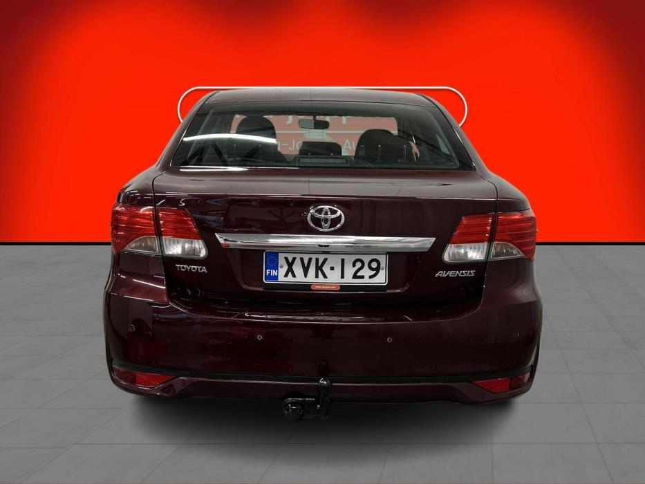 TOYOTA Avensis 2013