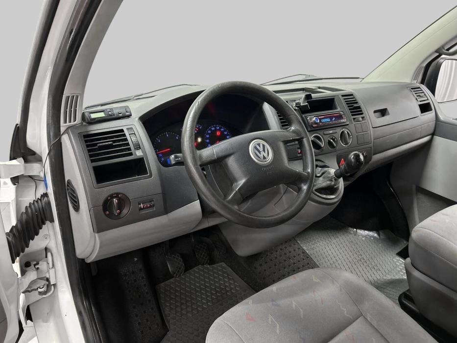 VOLKSWAGEN Transporter 2005
