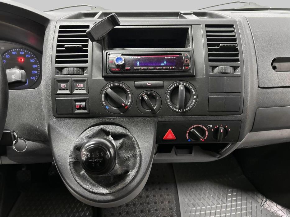 VOLKSWAGEN Transporter 2005