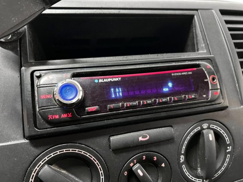 VOLKSWAGEN Transporter 2005