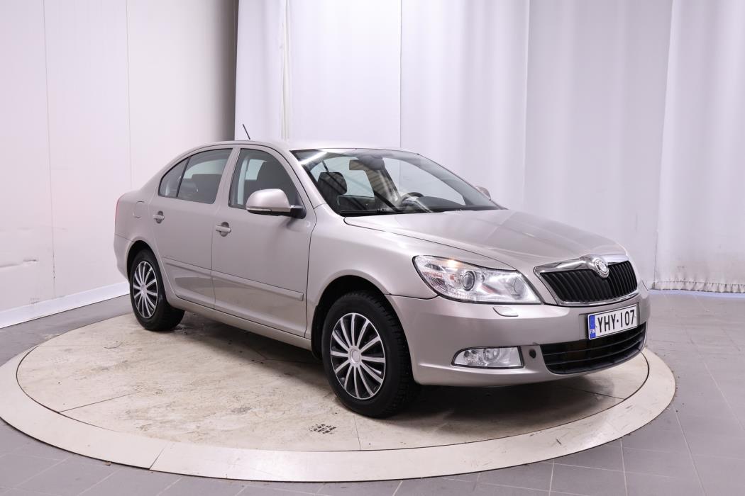 SKODA Octavia 2012