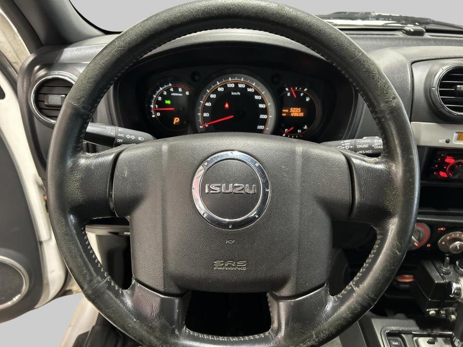 ISUZU D-Max 2012
