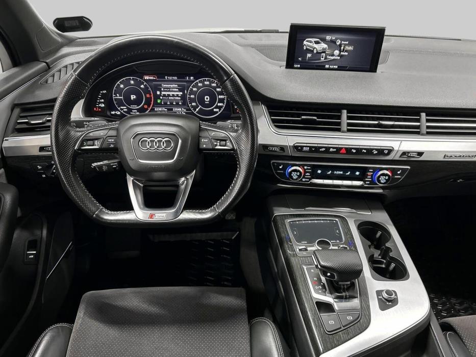 AUDI Q7 2017